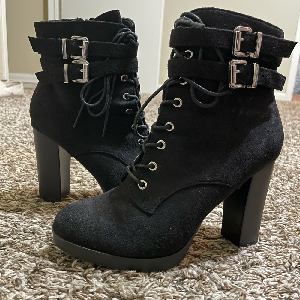 Only wore once size 7.5 heel boots